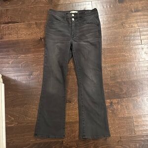 Madewell Mid Rise Kickout in faded black denim